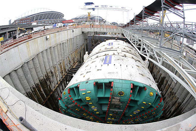 Mysterious object obstructs the world's largest TBM in Seattle 
